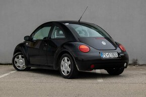 Volkswagen Beetle - 7