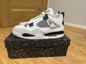 Jordan 4 military black - 7