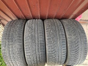 Zimné pneu Nokian 215/55 R17 - 7