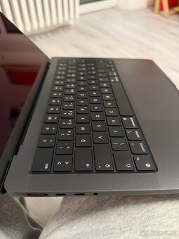 MacBook Pro , M3 chip  , 14,2” palcový, 1TB ,18GB RAM - 7