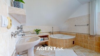 AGENT.SK | 4-izbový dom s garážou iba 5 minút od DS a 25 min - 7