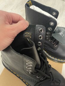 Dr. Martens - 7