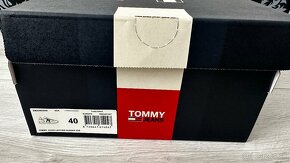 Nové pánske,kožené sneakersy Tommy HILFIGER - veľkosť č.40 - 7