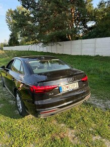 Audi A4 Limuzína - 7