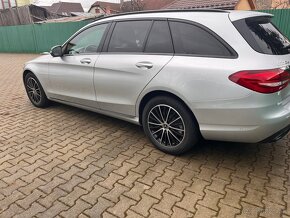 Mercedes C trieda 220 d 4matic 9G - 7