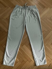 Nohavice ZARA šedé jogger - TOP STAV - 7