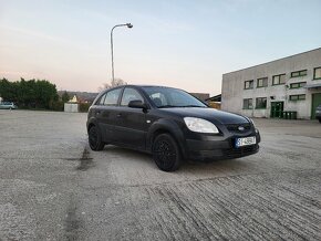 KIA RIO - 7