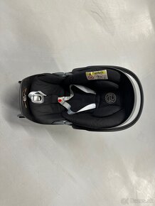 Cybex Cloud Z i-size s otočnou základnou - 7