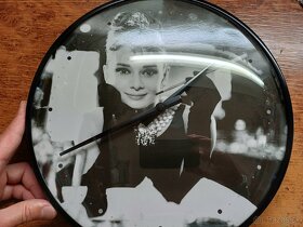 Predam skvostné hodiny Audrey Hepburn Raňajky u Tyffanyho - 7