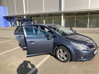 Toyota Avensis 2.2 DCat 110kw Automat - 7