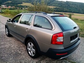 ŠKODA OCTAVIA SCOUT 2.0 TDI 4X4 XENON TOP NADHERNE - 7