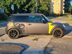 MINI Cooper One - R56 - 70kW - Wrapdesign - 2007 - 7