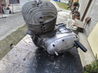 Motor 250 ČS - 7