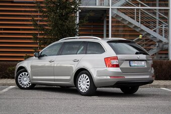 Škoda Octavia Combi 2.0 STYLE - 7