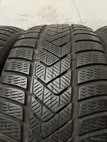 Zimné pneumatiky 225/60/17 Pirelli Sottozero 3 Winter AO - 7