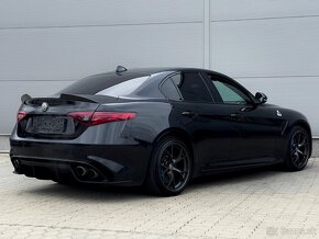 Alfa Romeo Giulia 2.9 Twin Turbo V6 510 AT QV - 7