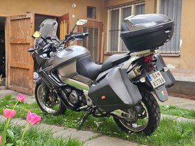 Aprilia Caponord 1000, mnoho extra - 7