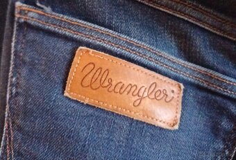 Wrangler tmavomodré slim fit - 7