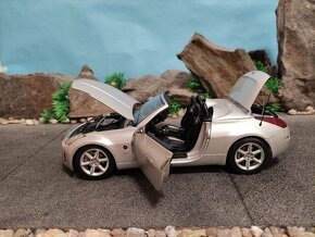 Prodám model 1:18 Nissan fairlady 350Z roadster - 7