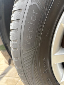 Predám celoročné pneumatiky na diskoch 215/60 R16 99V - 7