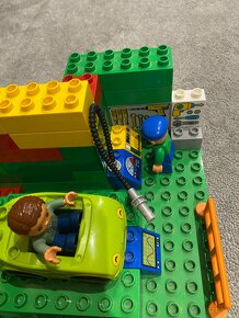 Autoservis fabrika auto-umyvaren LEGO DUPLO - 7