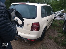 Volkswagen Touran 1.9 TDI 7 miestne - 7