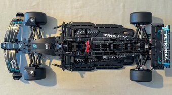 Stavebnica Lego Technic F1 Mercedes-AMG F1 W14 E Performance - 7