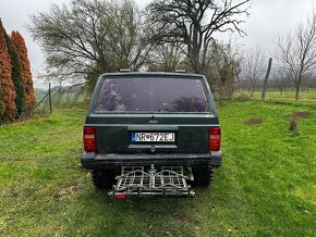 Jeep Cherokee 2.5 Benzín - 7