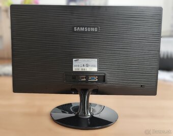 Monitor Samsung S24A300H - 7