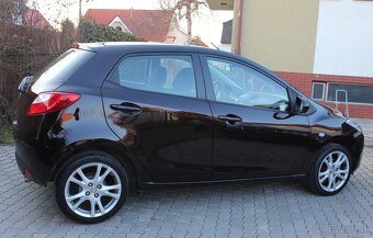 • MAZDA 2 1.3i, 63 kW, benzín, 5-st. manuál, r.v. 2009 • - 7