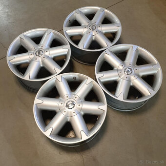 NISSAN disky 5x114.3 R18 7.5J ET35 - 7