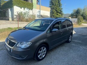 Volkswagen Touran 1.9 TDI DSG 6 - 7