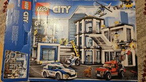 LEGO city 60141 policajna stanica + lietadlo 7723 gratis - 7