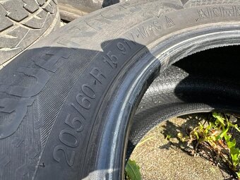 205/60R15 91V Vredestein 6,7 mm - 7