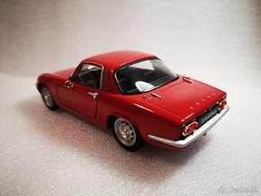 Predám kovový model  Lotus Elan 1965, 1:24 - 7