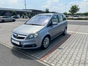 Opel Zafira 1.9 CDTi 7míst 6 rychlostí digi klima - 7
