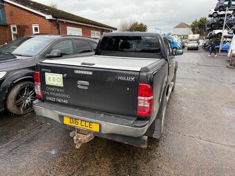 Toyota hilux - 7