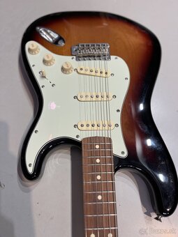 Fender Vintera I 60s Stratocaster RW 3-Color Sunburst - 7