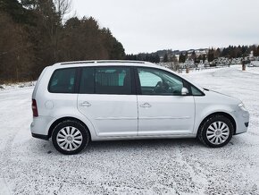 Volkswagen Touran 2.0 TDi - 7