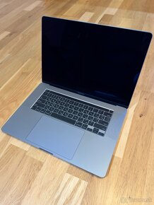 Apple MacBook Pro 16 2019 i9 16GB 1TB 5500M Perfektný stav - 7