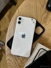 Predám iphon 13 128 gb a ktomu dám iPhone 11 68gb - 7