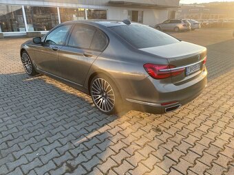 Predám BMW 730d full výbava - 7