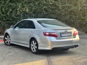 Toyota Camry 40 - 7