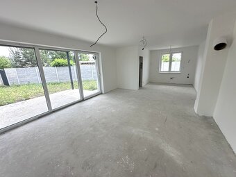 4 izbový rodinný dom 111m2, pozemok 580 m2 Horné Saliby - 7