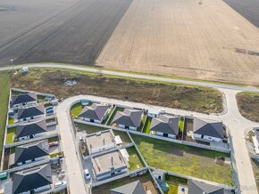 Na predaj lukratívne pozemky v obci Topoľnica - 7