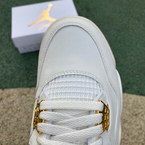 Air Jordan 4 Retro Metallic Gold - 7