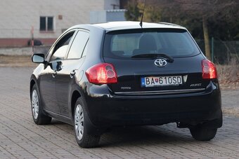 TOYOTA AURIS BENZÍN 1,6i VALVEMATIC - 7