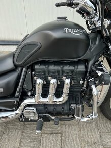 TRIUMPH ROCKET III ROADSTER…..2013……TOP STAV - 7