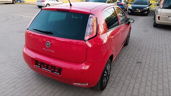 Fiat Punto Young 1.4b 2015rv - 7