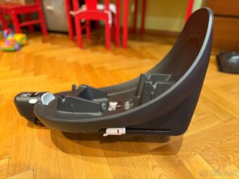 Cybex Aton M i-size s isofix zakladnou - 7